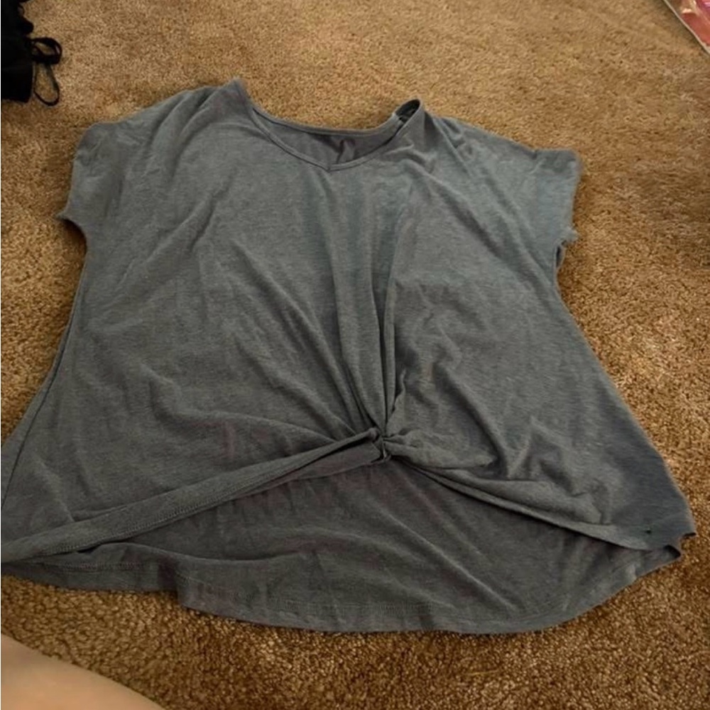 No Boundaries Gray Short Sleeve Women's Tee